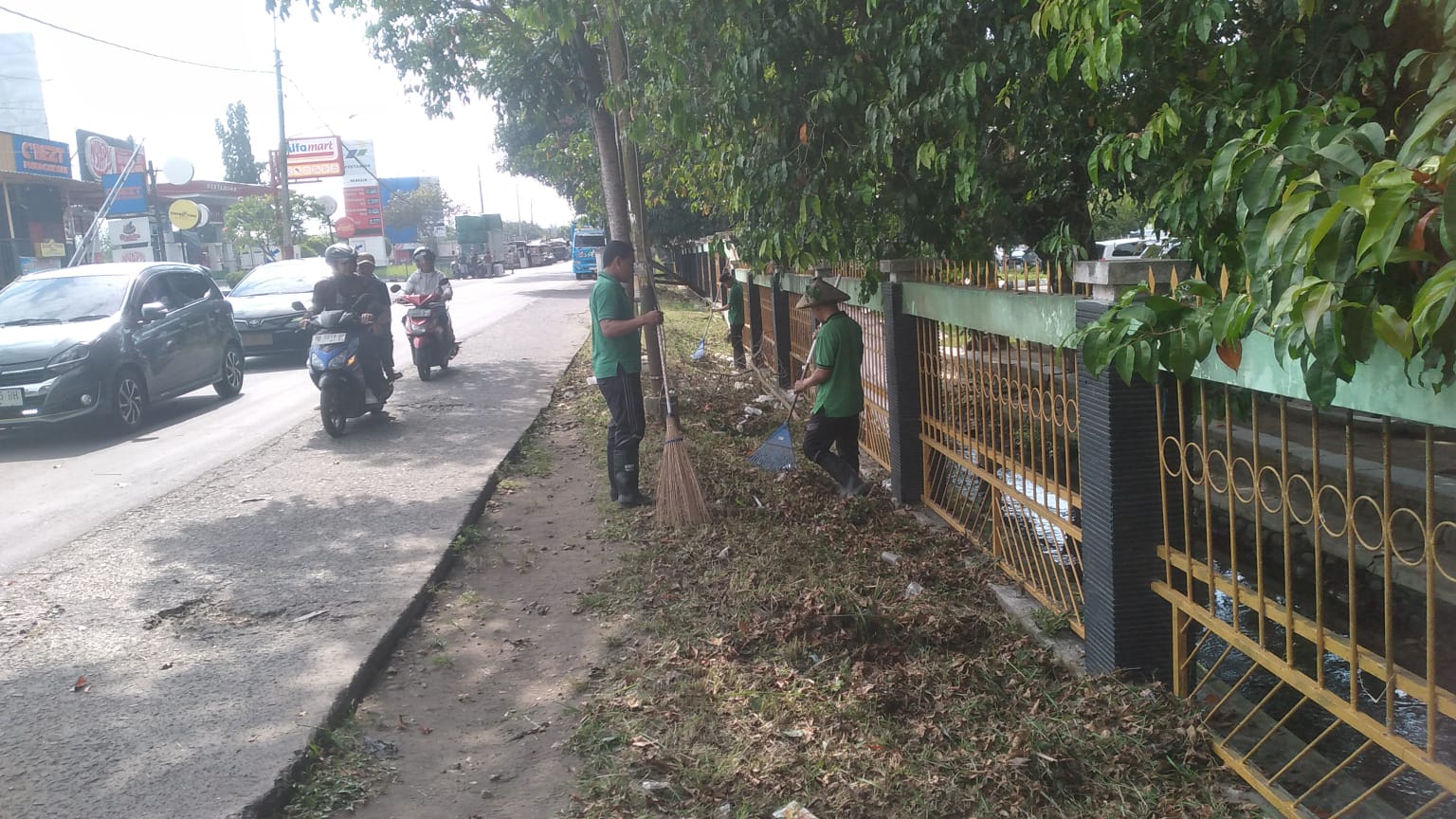 Gotong Royong menyambut pelaksanaan Festival Olahraga Masyarakat Nasional (FORNAS) VIII Tahun 2025